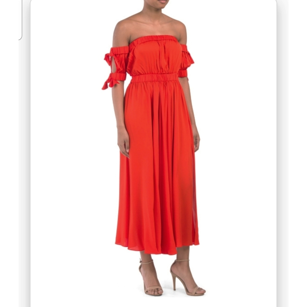 Zoey Stretch Off Shoulder Maxi NWOT